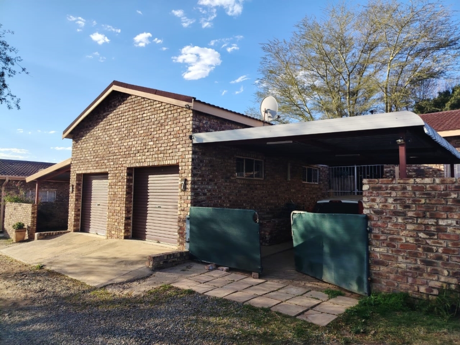 16 Bedroom Property for Sale in Hartswater Northern Cape
